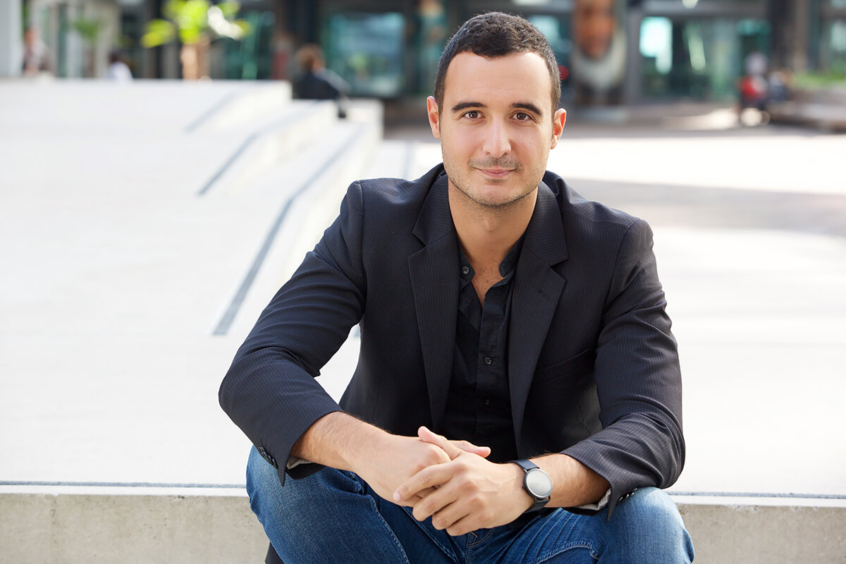 Опора на колени