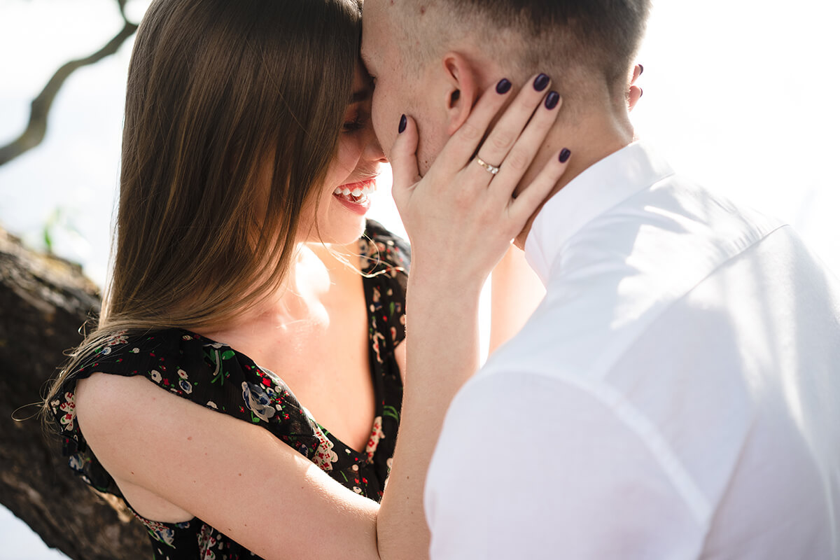 Прикосновения к лицу