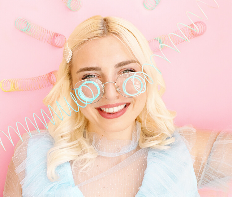 однотонный фон