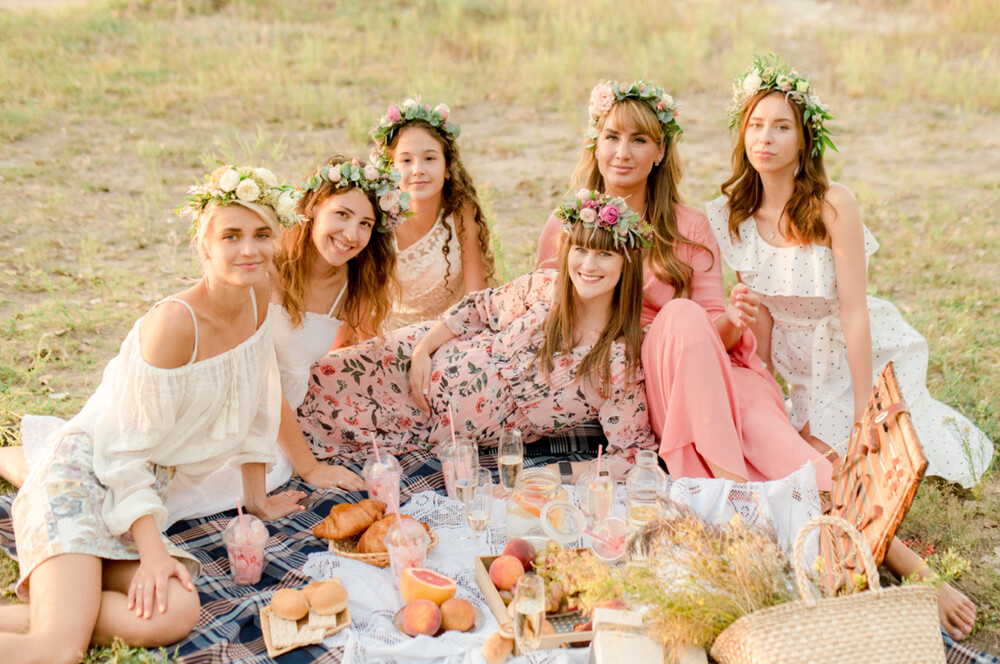 Съемка пикника с самодельным декором