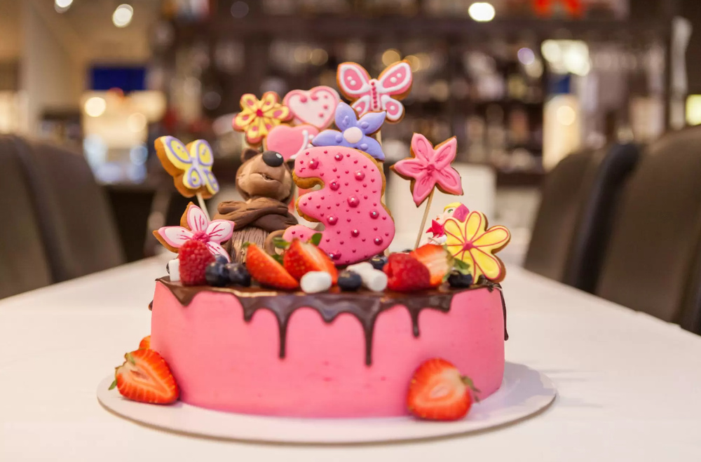 Фото празничного торта