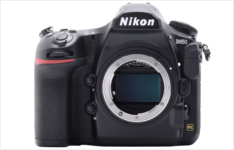 NIKON D850