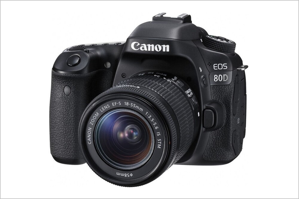 Камера Canon 80D Kit